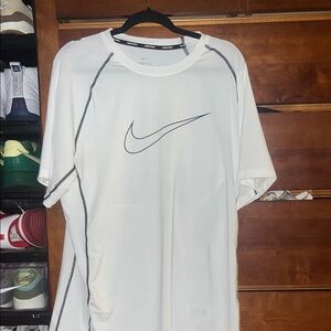 Nike Men’s White Short Sleeve Swoosh Performance Tee
